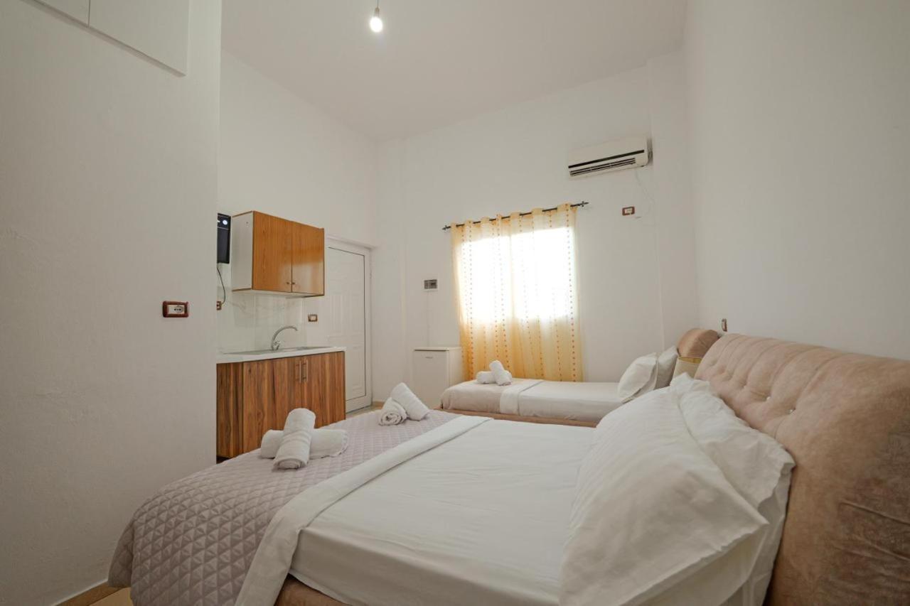 Sunflower Hotel Ksamil Luaran gambar
